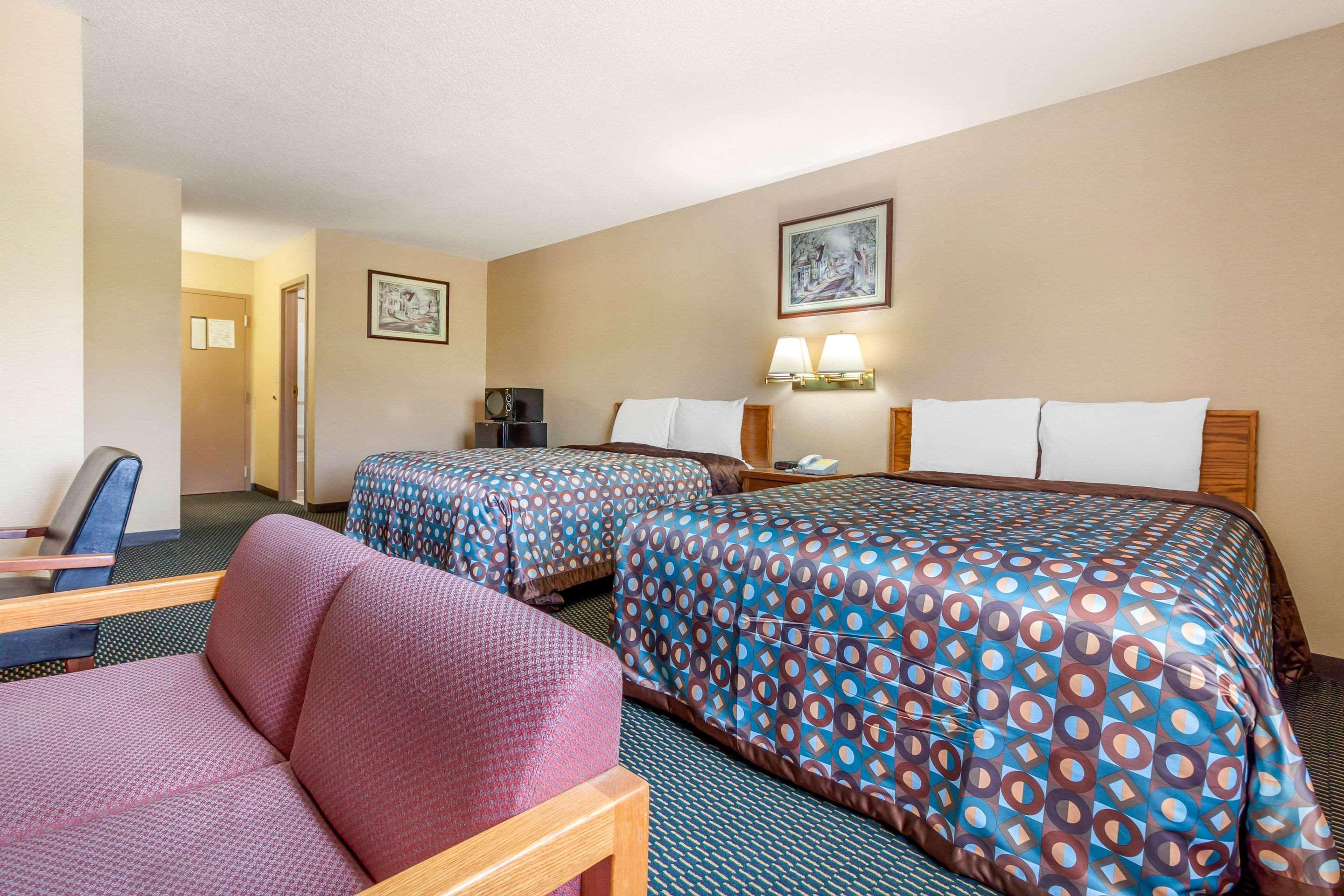Rodeway Inn Blair Exterior photo