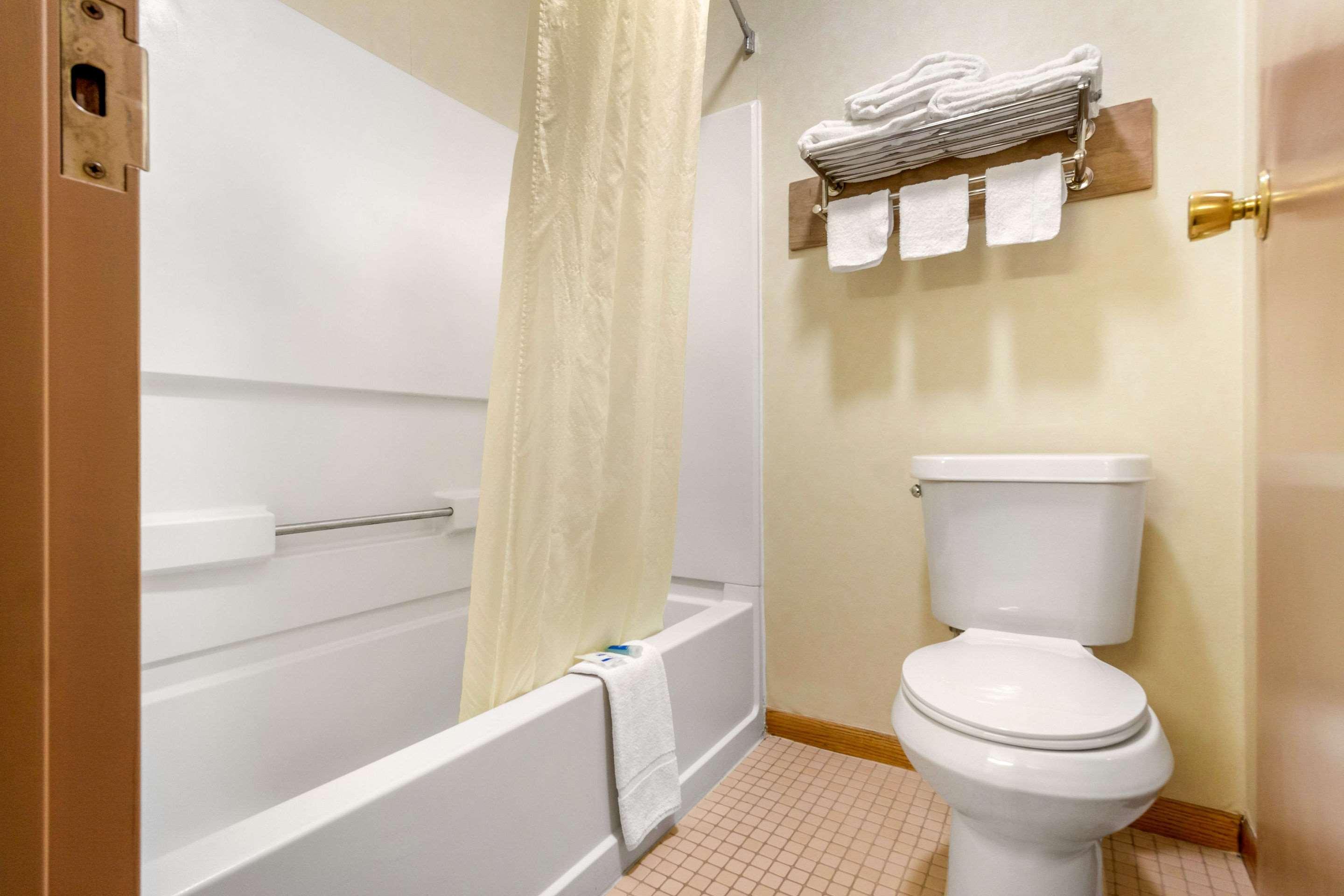 Rodeway Inn Blair Exterior photo