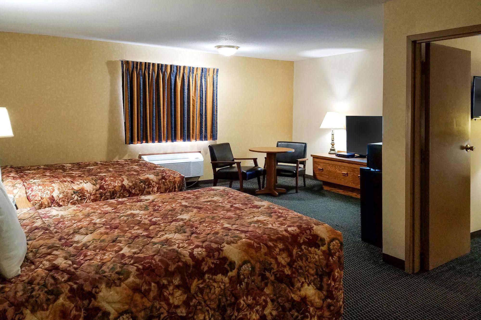 Rodeway Inn Blair Exterior photo